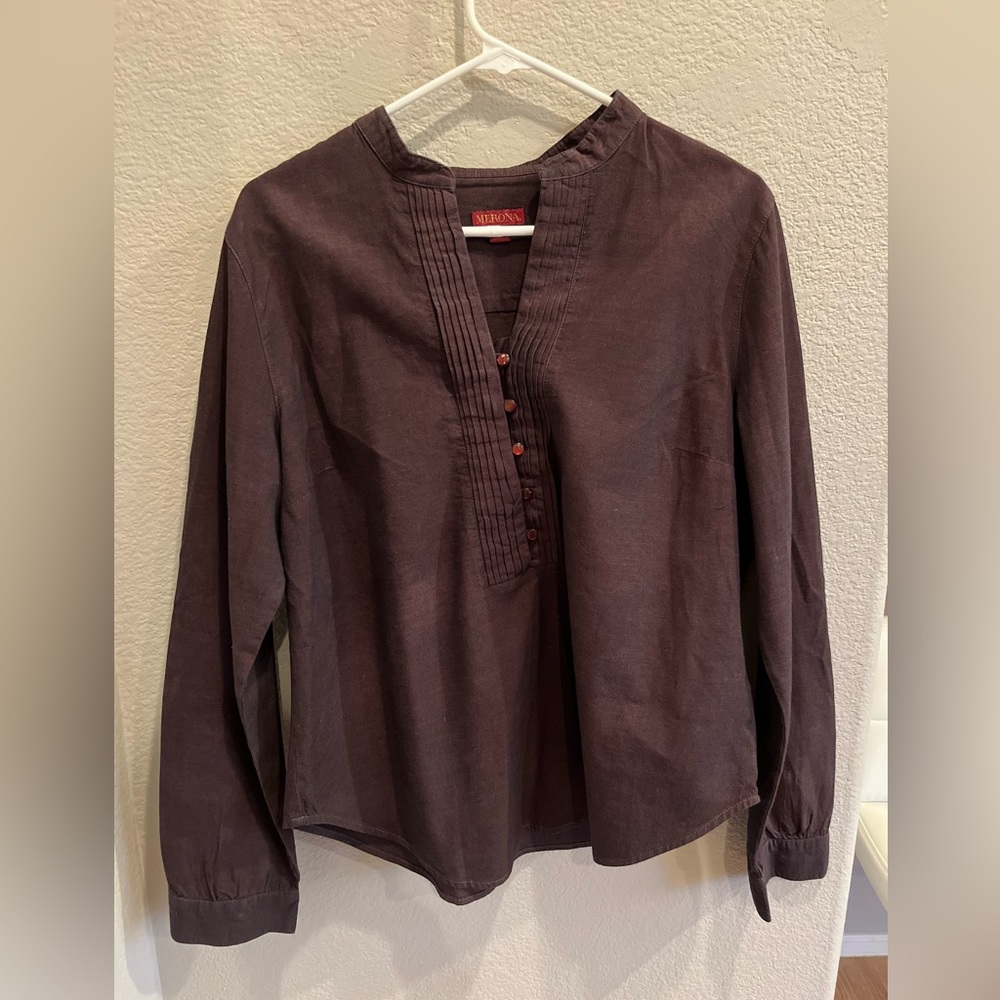 Merona 100% cotton long sleeved button up blouse.
